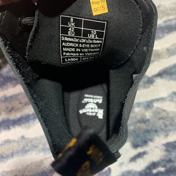 Dr Martens Audrick 8-Eye Boot - Picture 8 of 8